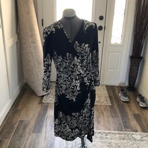 Long sleeve never worn dress with tie